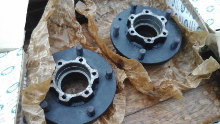 genuine series landrover wheel hubs 576844
