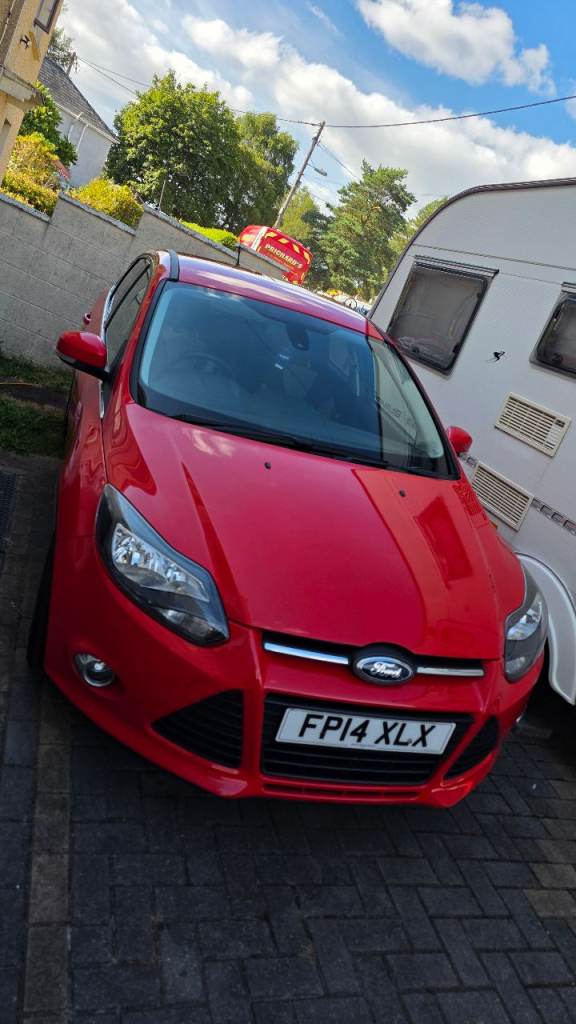 Ford, FOCUS, Hatchback, 2014, Manual, 998 (cc), 5 doors