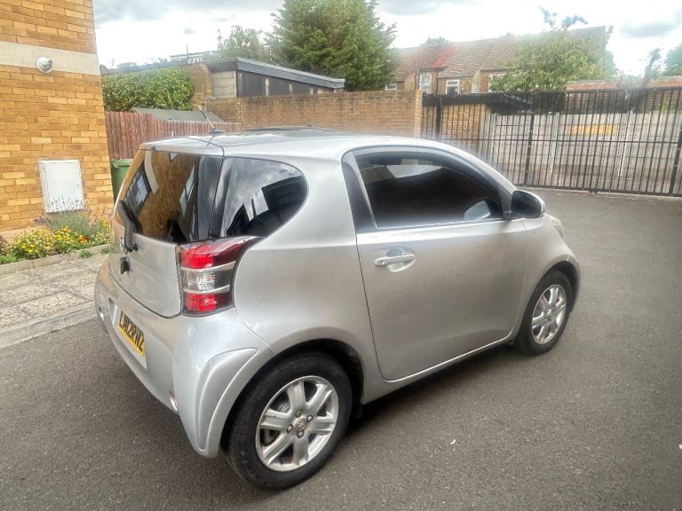 Toyota, IQ, Hatchback, 2012, Manual, 998 (cc), 3 doors