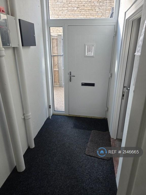 1 bedroom flat in Wellsway, Bath, BA2 (1 bed) (#2146665)