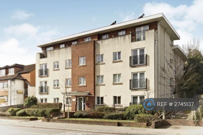 2 bedroom flat in Brighton Road, Purley, CR8 (2 bed) (#2745137)