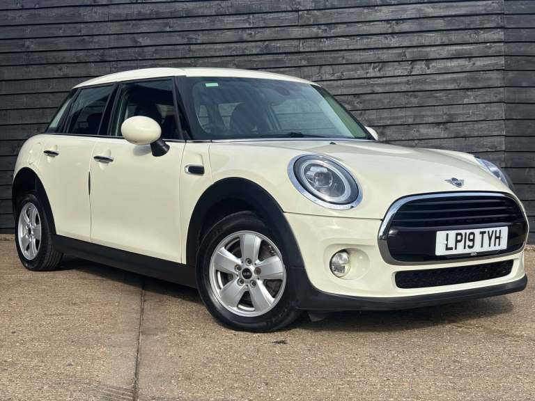 2019 MINI Hatch 1.5 Cooper Classic 5dr Hatchback Petrol Manual