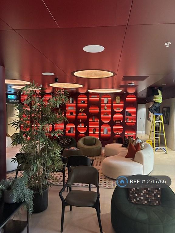 2 bedroom flat in A Block, Manchester, M3 (2 bed) (#2715786)