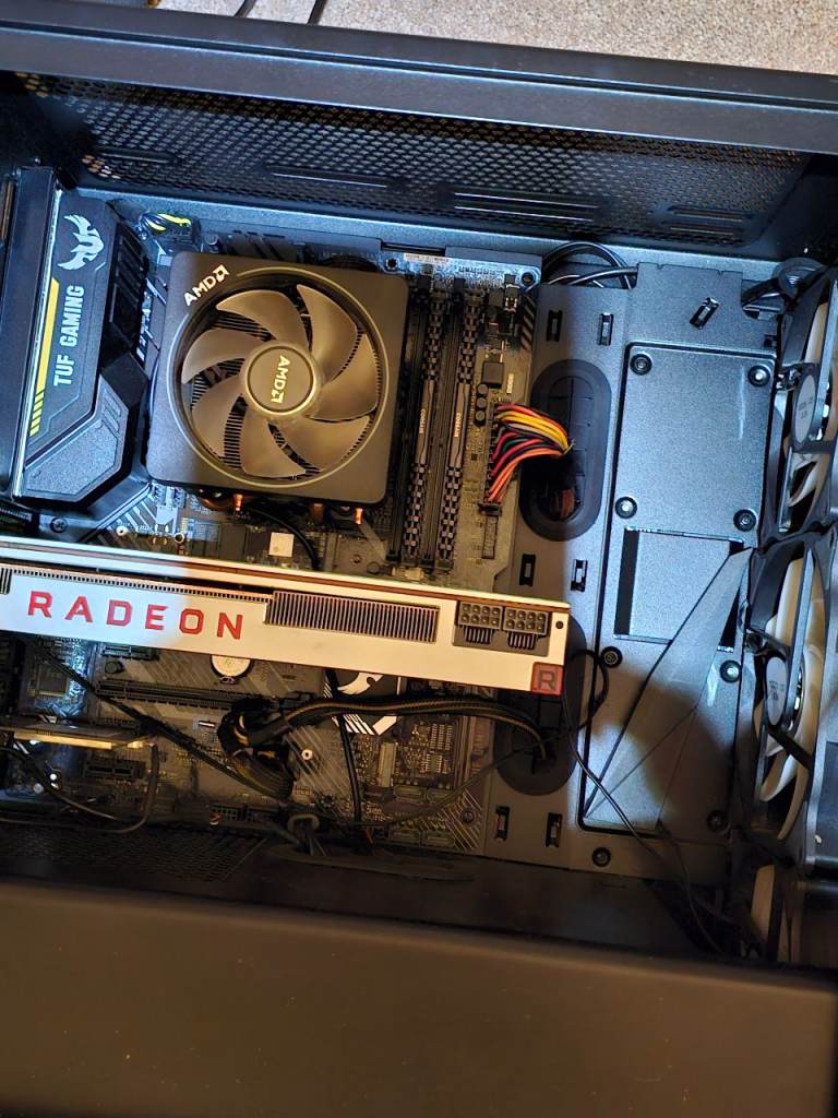 Gaming PC - Ryzen 7 2700X | 32GB RAM | Radeon VII 16GB