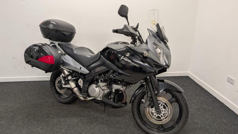 SUZUKI DL1000 VSTROM 1000 ** FULL LUGGAGE - CRASH PROTECTORS - 12 MONTH MOT **
