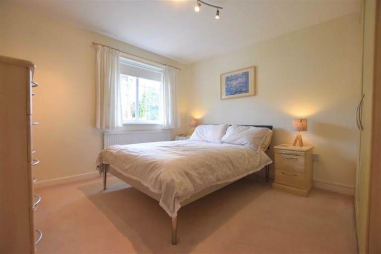 🎉 Double Room !!! Near Transport – Bills Included🎉