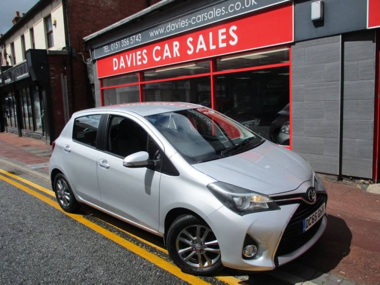 2015 Toyota Yaris 1.33 Dual VVT-i Icon Hatchback 5dr Petrol Multidrive S Euro 5 Euro 5 (99 ps Hat...