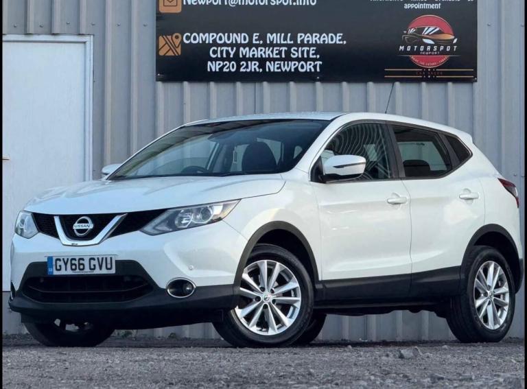 2016 Nissan Qashqai 1.5 dCi Acenta [Smart Vision Pack] 5dr HATCHBACK Diesel Manual