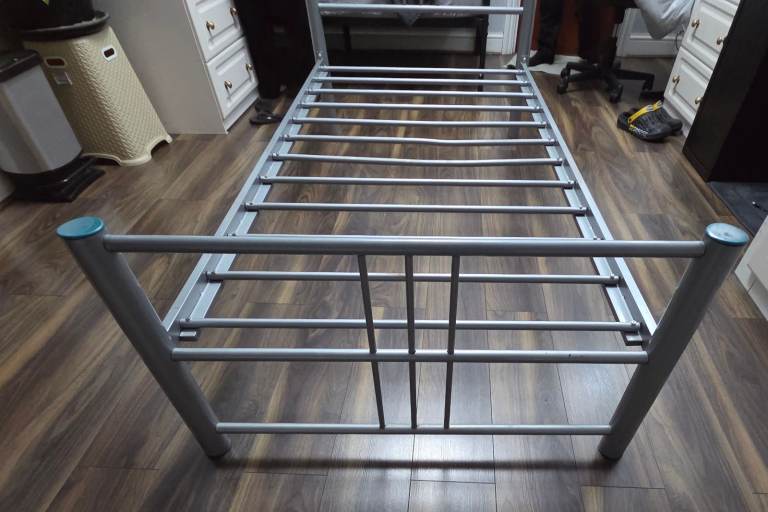 Single Metal Bed Frame