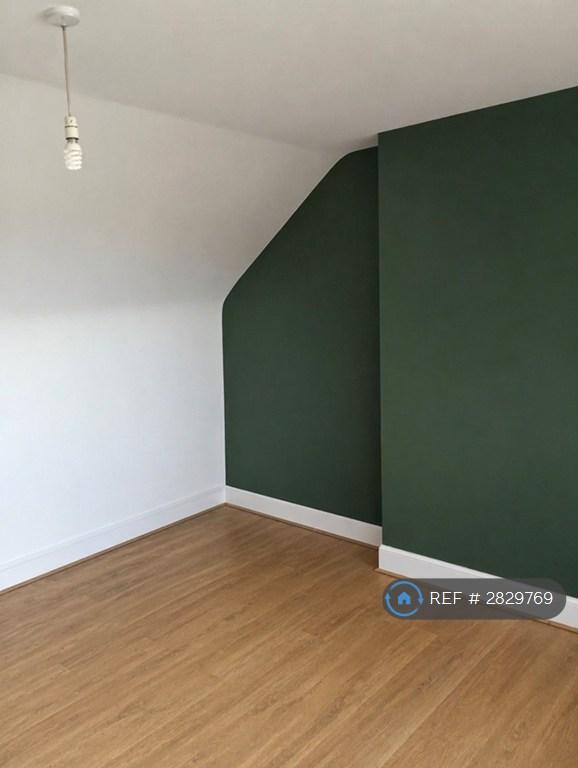 1 bedroom in Eastern Avenue, Ilford, IG2 (#2829769)