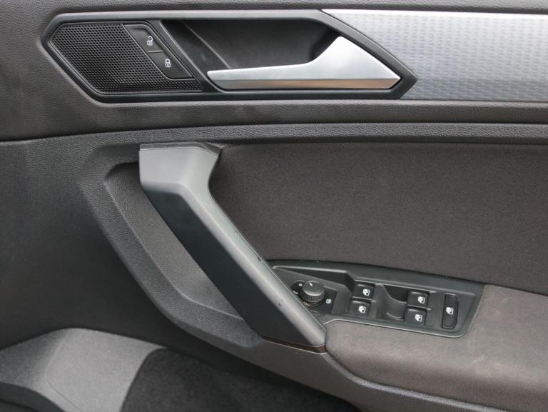 2022 Volkswagen Tiguan 1.5 TSI Life SUV 5dr Petrol Manual Euro 6 (s/s) (150 ps) ESTATE Petrol Manual