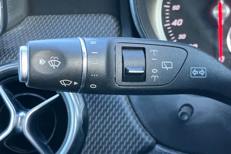 2017 Mercedes-Benz GLA GLA 200d SE 5dr Auto Estate DIESEL Automatic