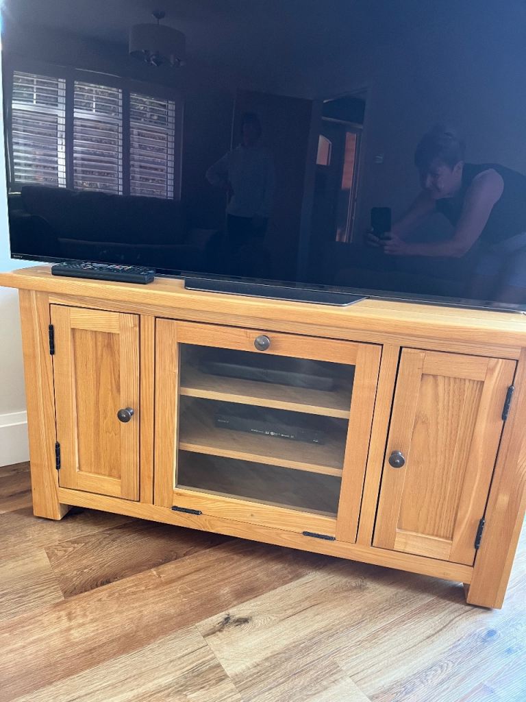 Solid Oak TV Unit / Media Cabinet