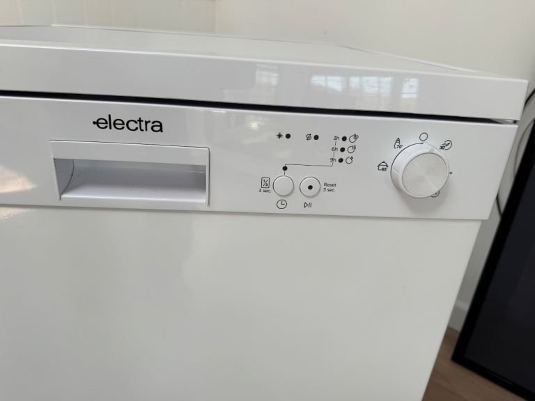 Electra C1760WE Dishwasher - White, Good Condition