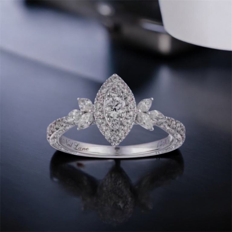 Neil Lane 0.69ct Designer Diamond Ring