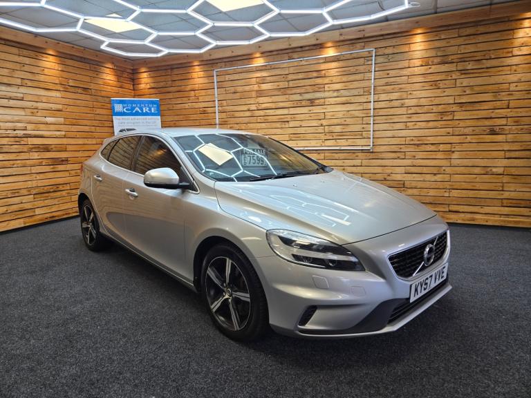 2017 Volvo V40 D3 [4 Cyl 150] R DESIGN Nav Plus 5dr Geartronic HATCHBACK Diesel Automatic