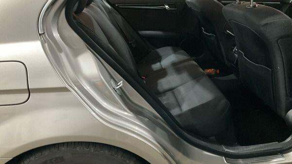 2009 Mercedes-Benz C Class 1.6 C180K BlueEfficiency SE Auto Euro 4 4dr SALOON Petrol Automatic