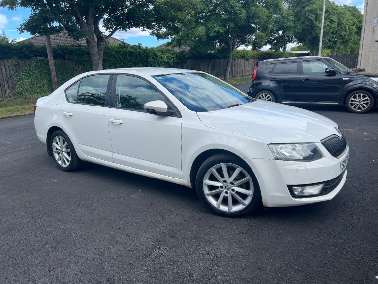 Skoda, OCTAVIA, Hatchback, 2013, Manual, 1968 (cc), 5 doors