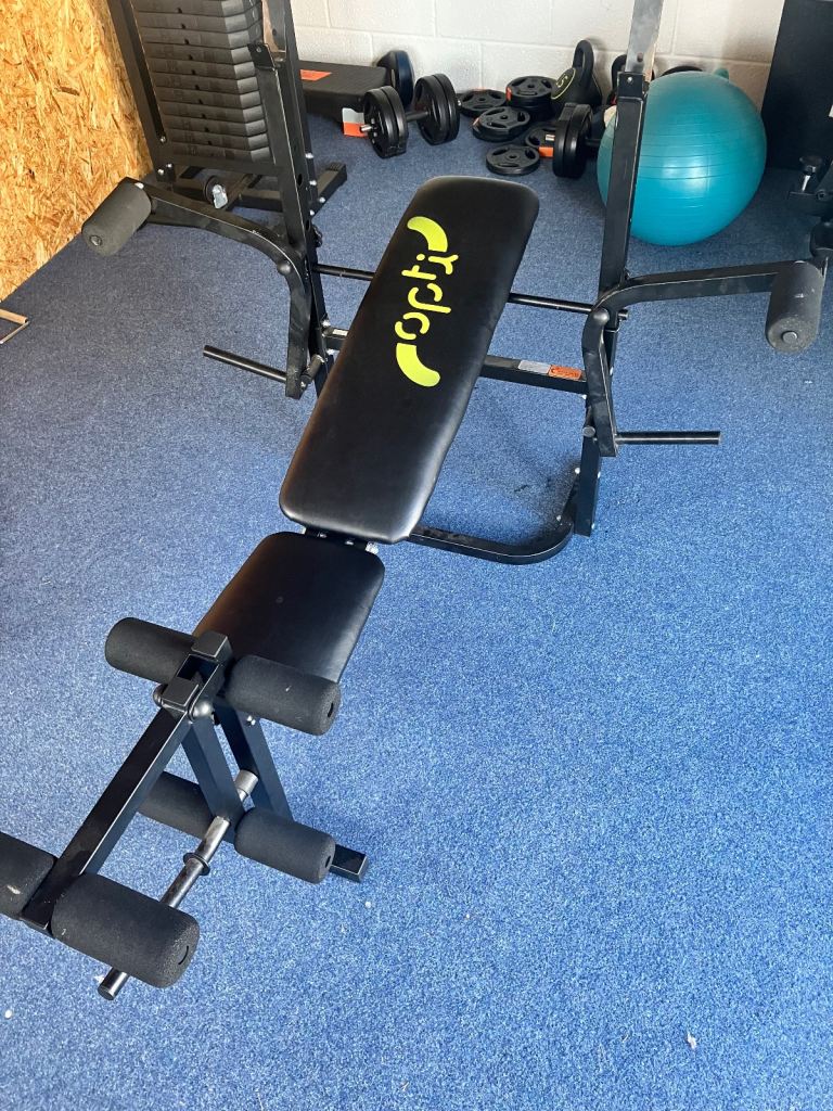 Bench press with leg & arm curls