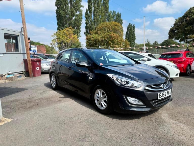 Hyundai i30 1.6 CRDi Active Auto Euro 5 5dr Diesel Automatic