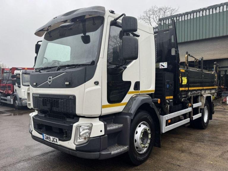 2019 VOLVO FL-250 4X2 TIPPER