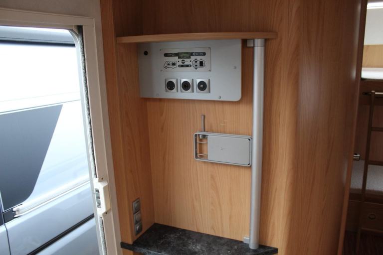 Burstner Levanto A576 DIESEL MANUAL 2008/58