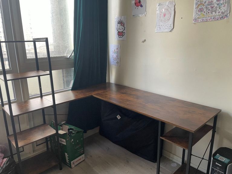 L shape table , can be left or right facing 