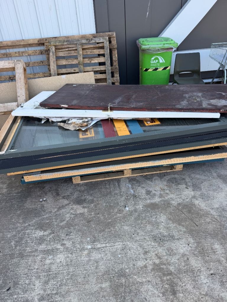 Doors free to collector,