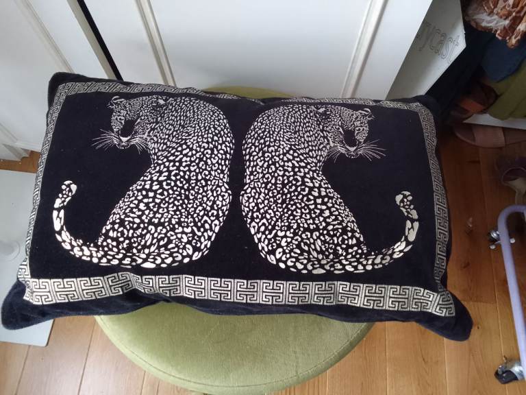 Velvet Cushion metallic print