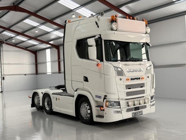 2020 (69) SCANIA S SERIES 6X2 LIGHT MIDLIFT HIGH CAB