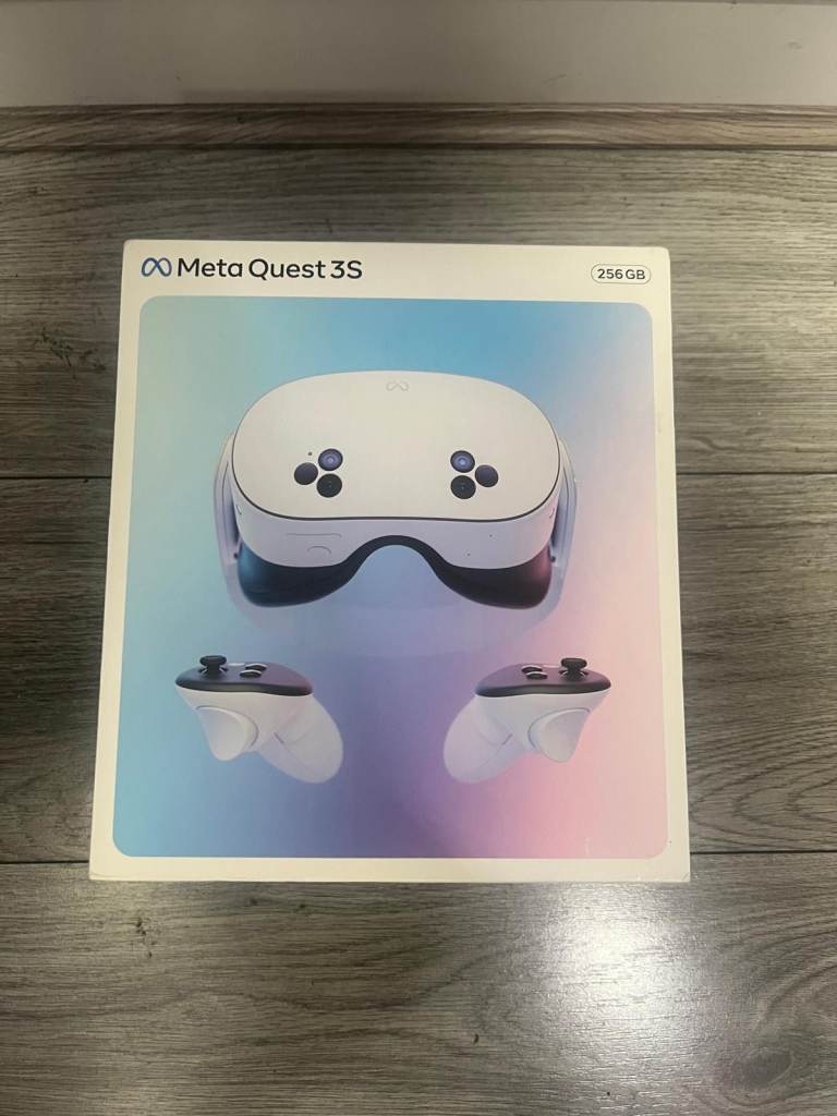 META QUEST 3S 256GB WHITE BRAND NEW SEALED WITH RECEIPT
