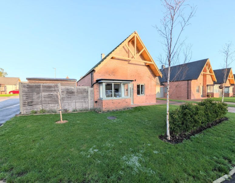 Beautiful new build bungalow on quiet street in Grimsby