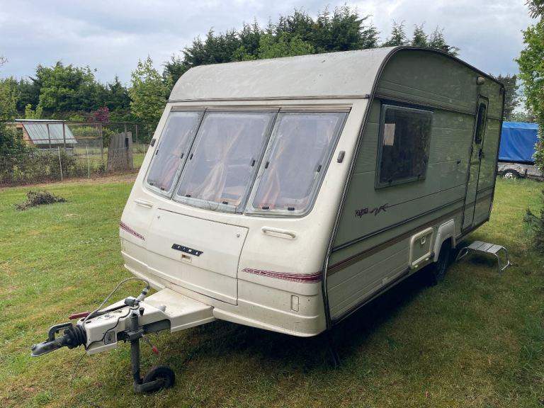Bailey Magenta 2 Berth 1996 Caravan & Full size & Porch Awning, Excellent Condition For Year.