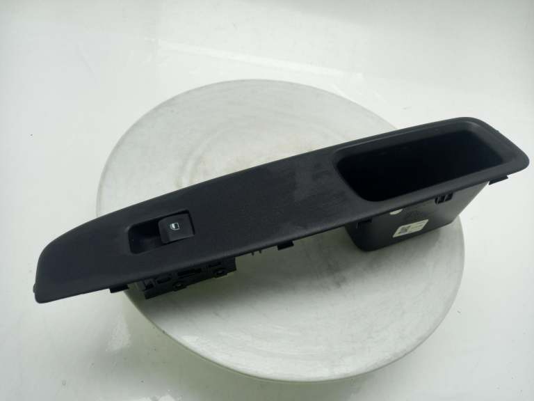 Hyundai I10 Electric Window Switch 2020-2026 5 Door Hatchback 82731k71104