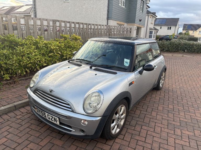 SOLD - Mini Cooper 2005