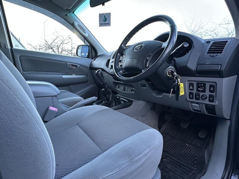 2011 Toyota Hilux 2.5 D-4D HL3 Pickup 4dr Diesel Manual 4WD (194 g/km, 144 bhp) Pickup Diesel Manual