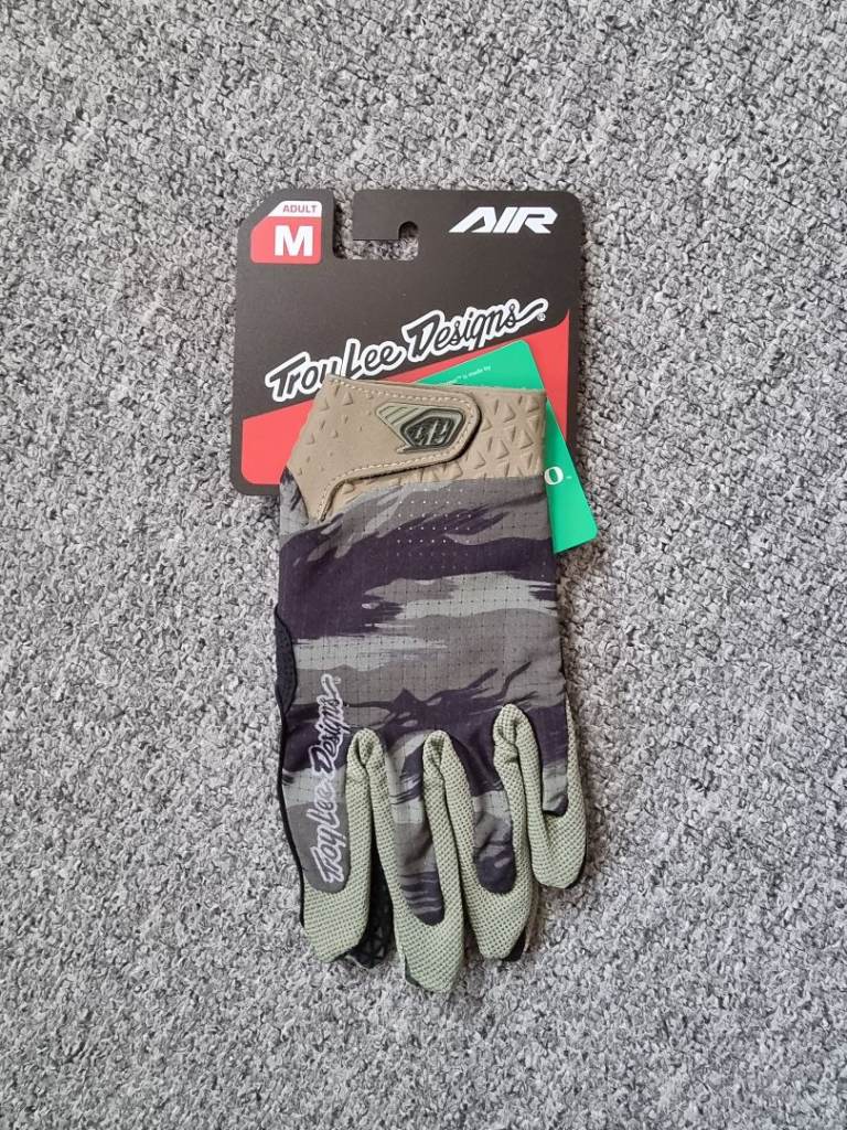 TROY LEE DESIGNS AIR GLOVES. Size medium 