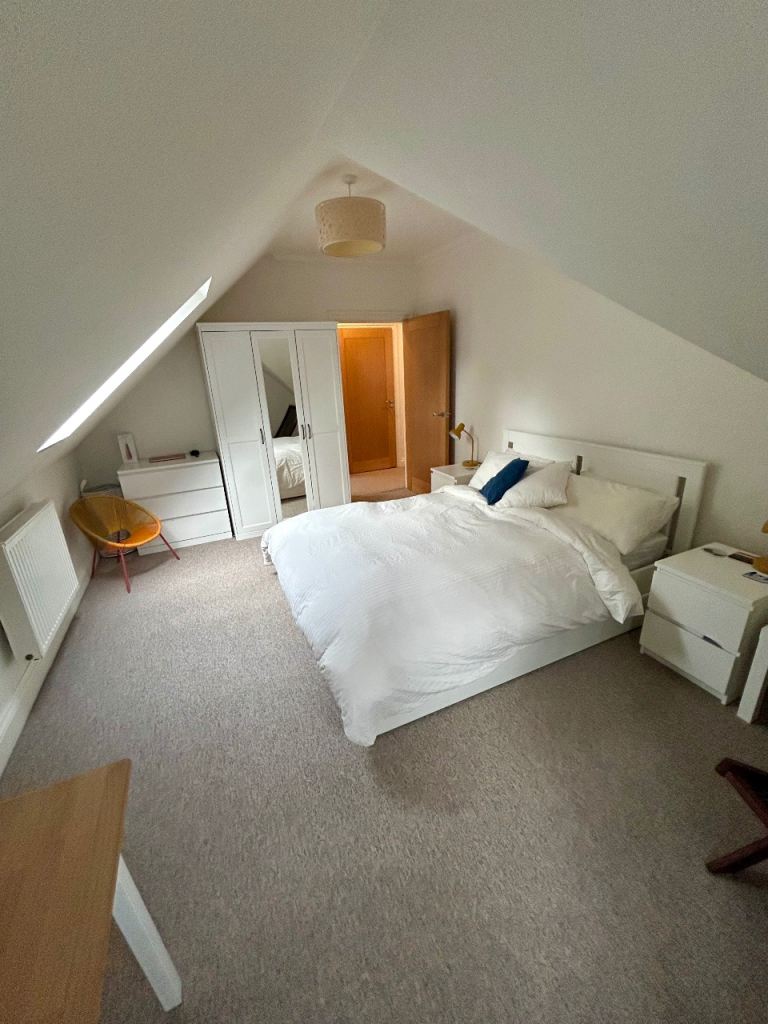 2 Bed 2 Bath Flat with Parking close to Bournemouth City Centre