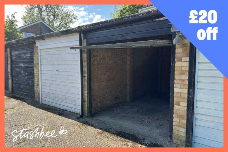 Garage to rent in Brentwood (CM13) | Stashbee