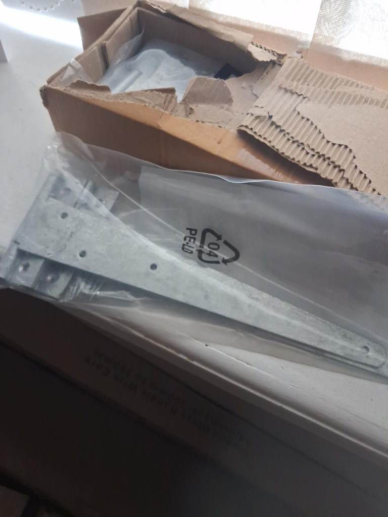 Ellina Tinsley Galvanised Medium Tee Hinges with Fixings – One Pair, New 5 boxes 