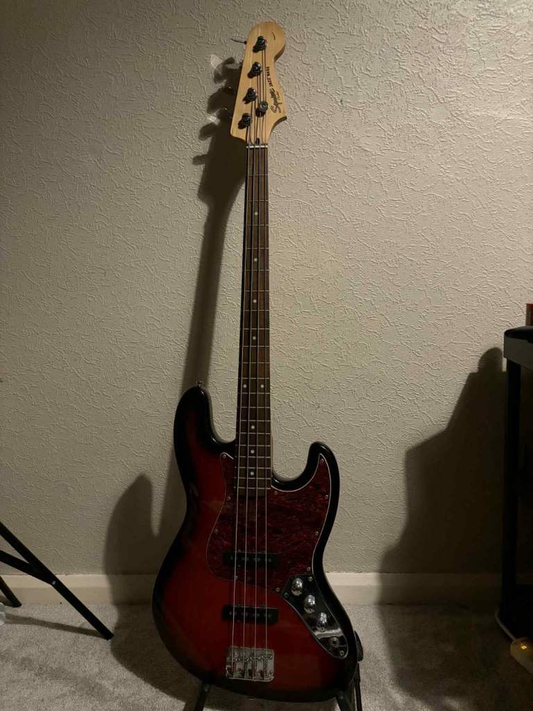 Fender Squier Jazz Bass and Flight Case