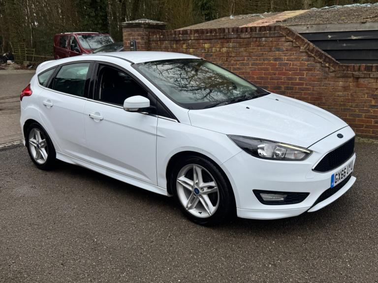 2016 Ford Focus 1.0 EcoBoost 125 Zetec S 5dr HATCHBACK Petrol Manual