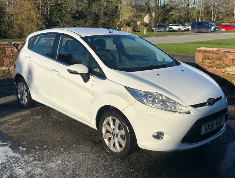 Ford, FIESTA, Hatchback, 2011, Manual, 1242 (cc), 5 doors