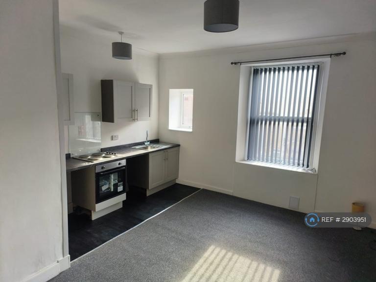 2 bedroom flat in Loudoun Road, Newmilns, KA16 (2 bed) (#2903951)