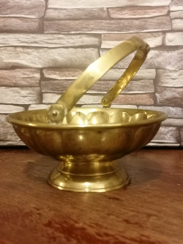 Vintage Brass Footed Bowl Basket w Handle 