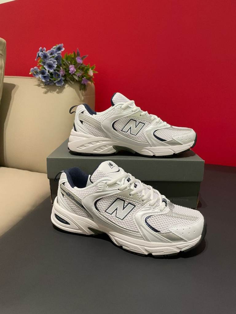New Balance 530 White Silver Navy Size 8.5