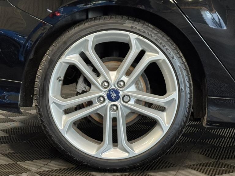 FORD FOCUS 2.0 T EcoBoost ST-2 Black Manual Petrol 2016