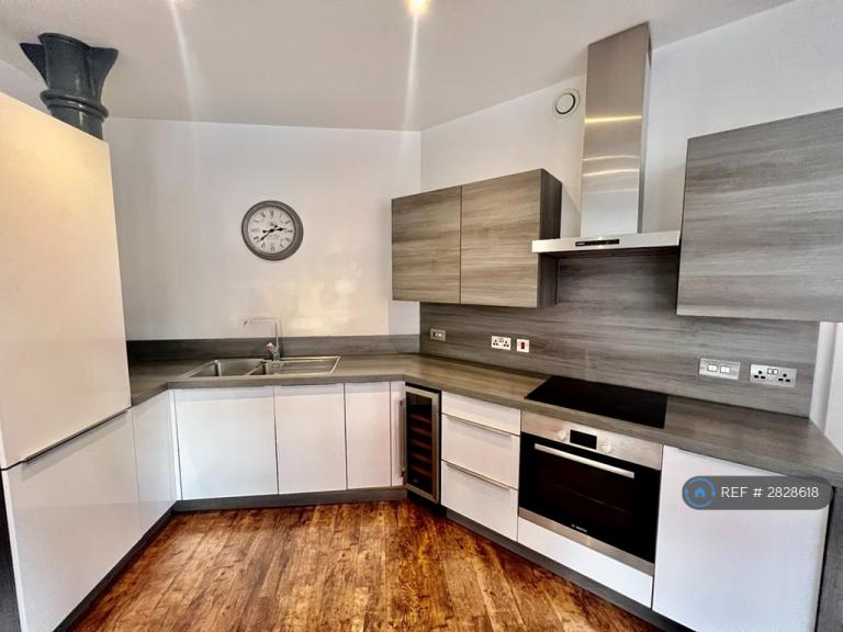 1 bedroom flat in Royal Mills, Manchester, M4 (1 bed) (#2828618)