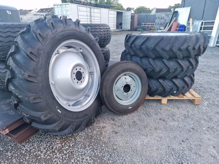 Massey Ferguson 135 wheels 