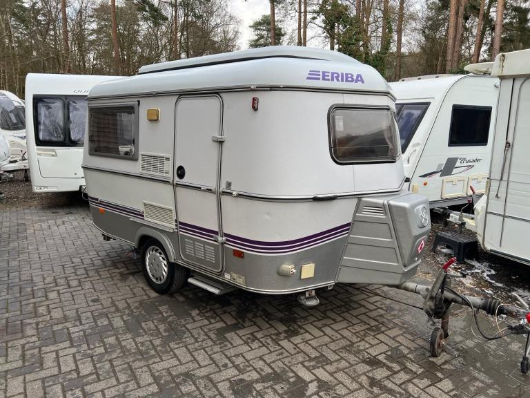 ERIBA TOURING - 2000 - 2 BERTH - FULL BATHROOM - MOVER - PRISTINE 